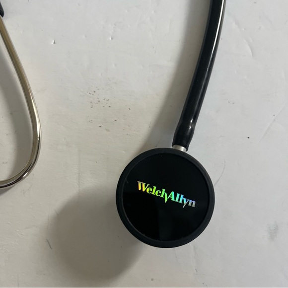 Welch Allyn Pediatric Professional Stethoscope Black Double-Head - Picture 2 of 9